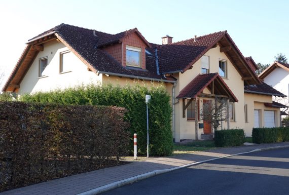 Straßenansicht