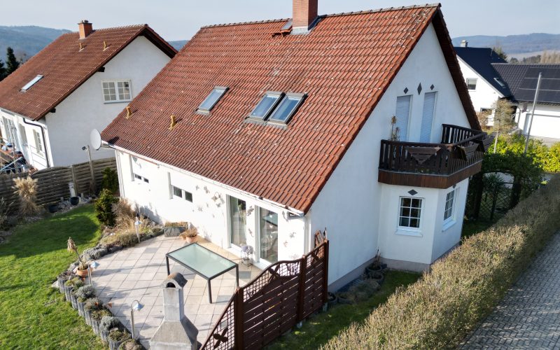 Immobilienfoto zu Schönes Einfamilienhaus mit Einliegerwohnung und Garage in Bad Sooden-Allendorf