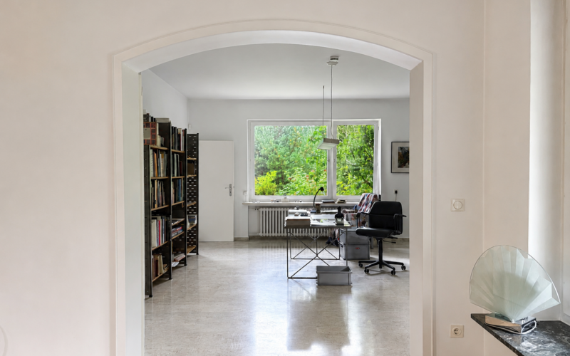 Arbeits- oder Esszimmer