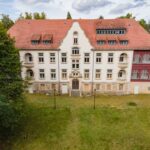 Jungenhaus von Schloss Lenoir im aktuellen Bestand