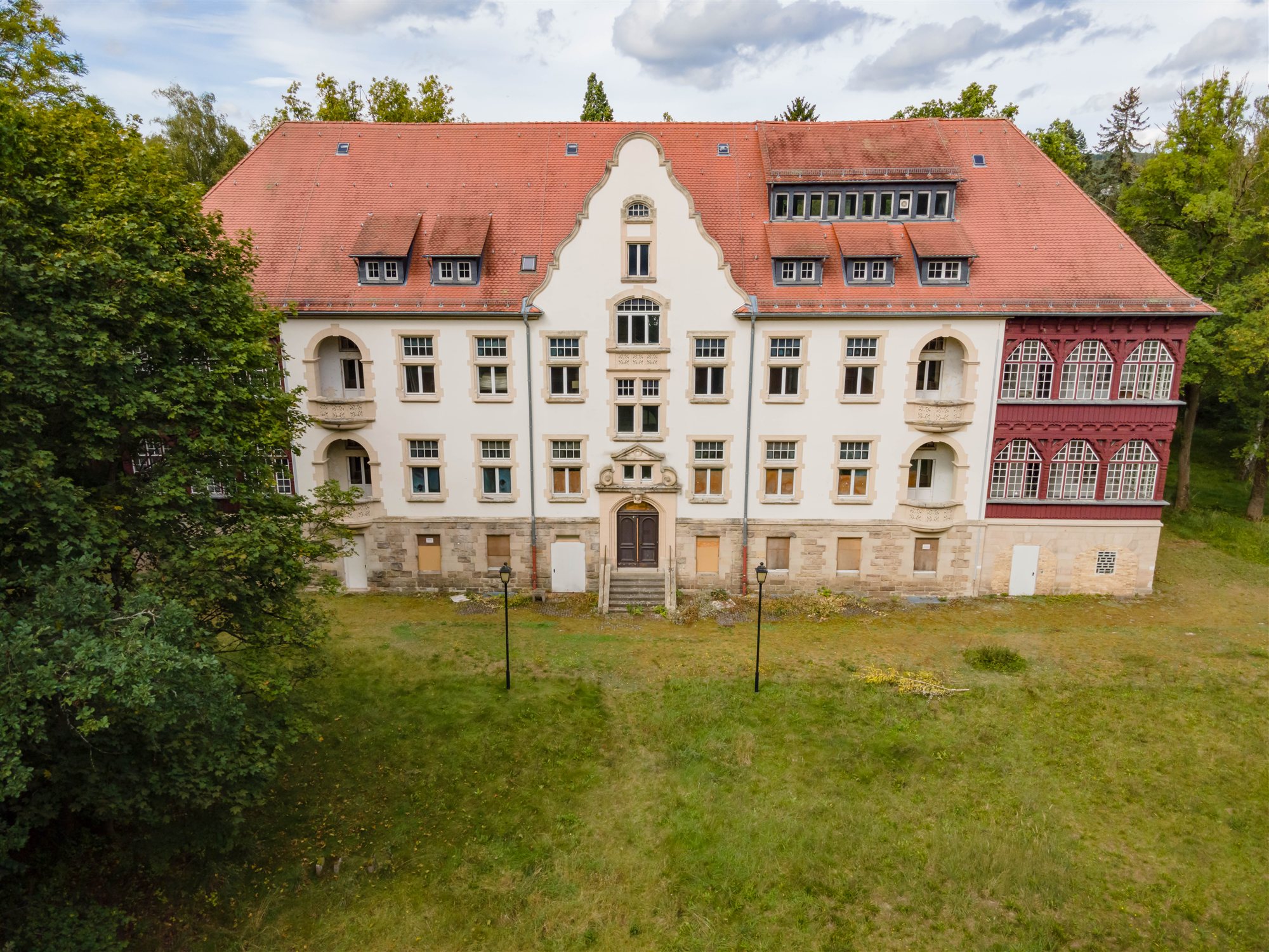 Jungenhaus von Schloss Lenoir im aktuellen Bestand