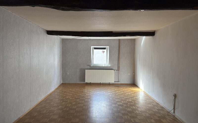 Immobilienfoto zu Platz für Macherinnen und Macher –Wohnen, Werkstatt, Scheune, Garagen und Garten