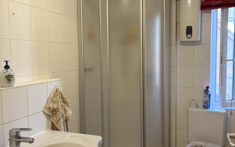 Immobilienfoto zu Platz für Macherinnen und Macher –Wohnen, Werkstatt, Scheune, Garagen und Garten