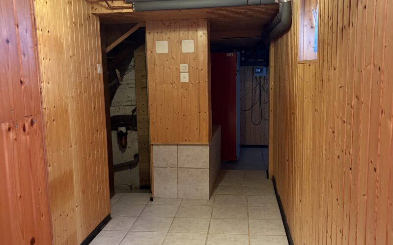 Immobilienfoto zu Platz für Macherinnen und Macher –Wohnen, Werkstatt, Scheune, Garagen und Garten