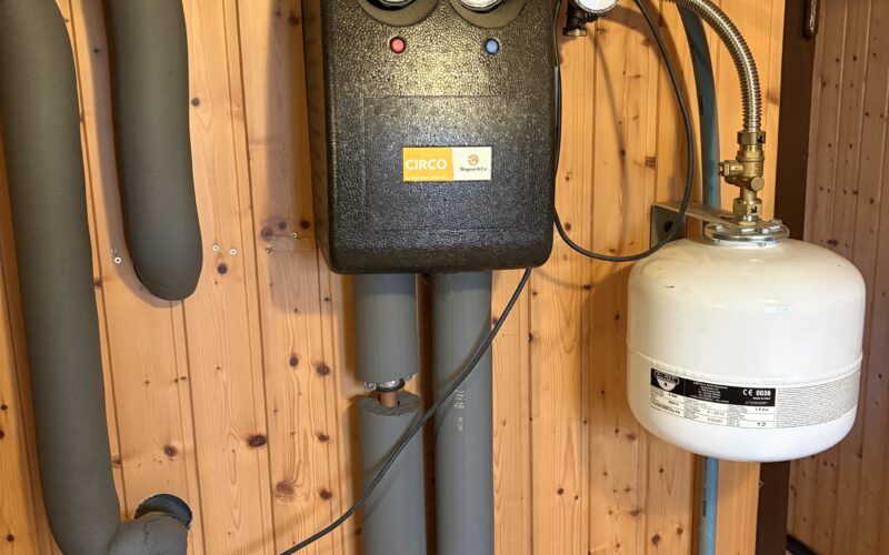 Immobilienfoto zu Platz für Macherinnen und Macher –Wohnen, Werkstatt, Scheune, Garagen und Garten