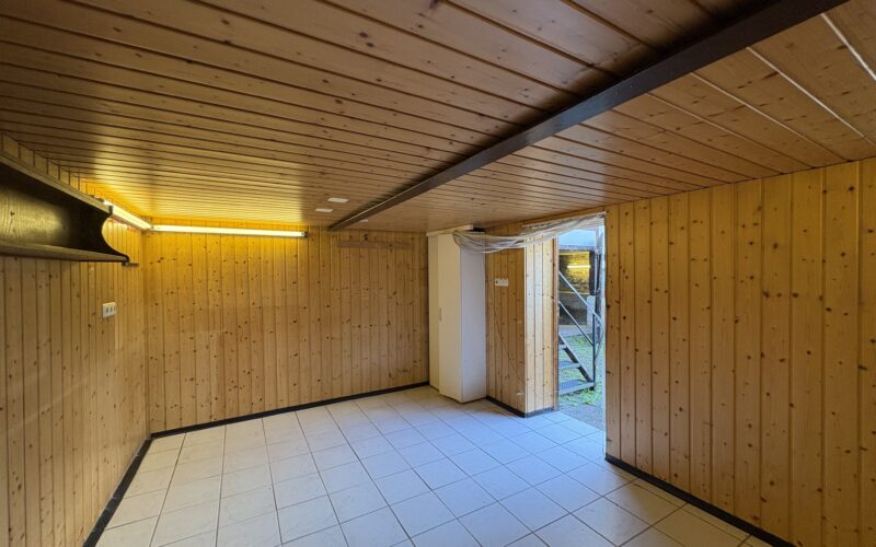 Immobilienfoto zu Platz für Macherinnen und Macher –Wohnen, Werkstatt, Scheune, Garagen und Garten